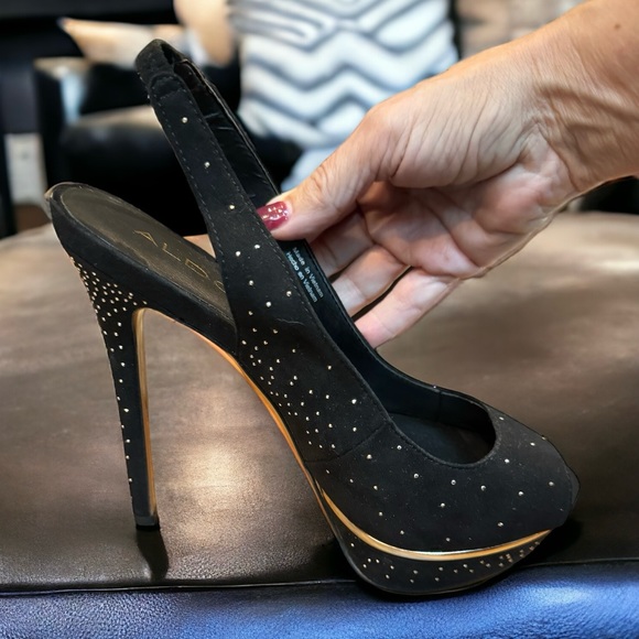 Aldo black heels with gold trim and sparkly embellishments - Picture 5 of 11
